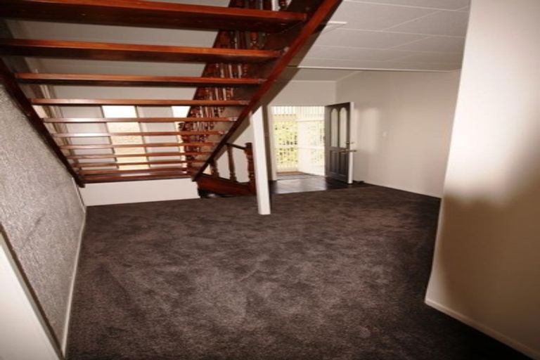 Photo of property in 42 Roberts Road, Te Atatu South, Auckland, 0610