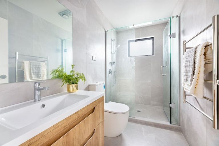 Photo of property in 30 Whakato Avenue, Kumeu, 0810