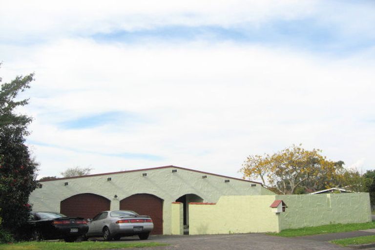 Photo of property in 2 Cabot Place, Frankleigh Park, New Plymouth, 4310