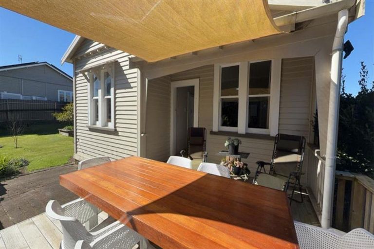 Photo of property in 27 Station Street, Tirau, 3410