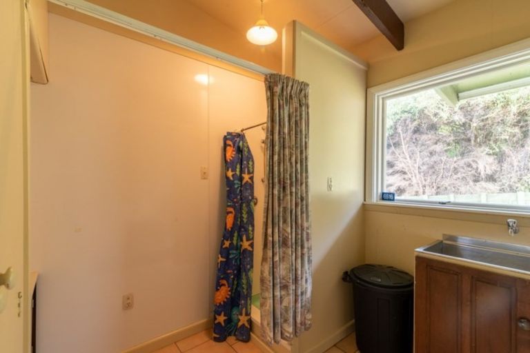 Photo of property in 6516 Christchurch Akaroa Road, Takamatua, 7581