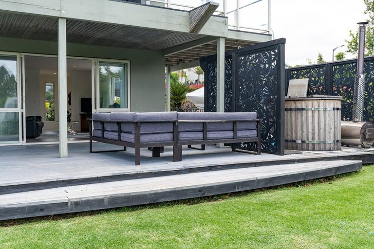 Photo of property in 100 Estuary View, Whangamata, 3620