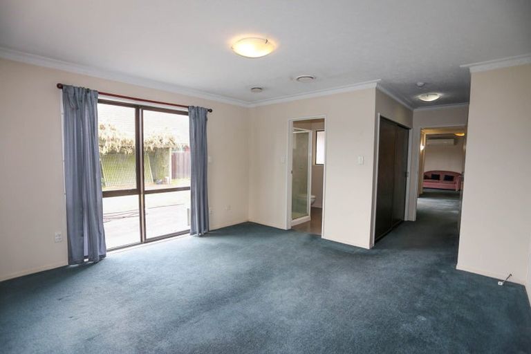 Photo of property in 264 Yaldhurst Road, Avonhead, Christchurch, 8042