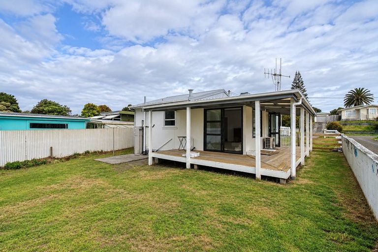 Photo of property in 24b Koromiko Street, Otaki Beach, Otaki, 5512