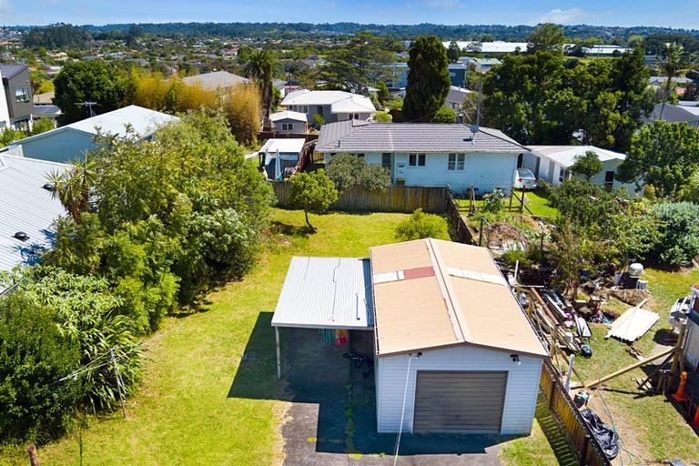 Photo of property in 45 Sturges Road, Henderson, Auckland, 0612