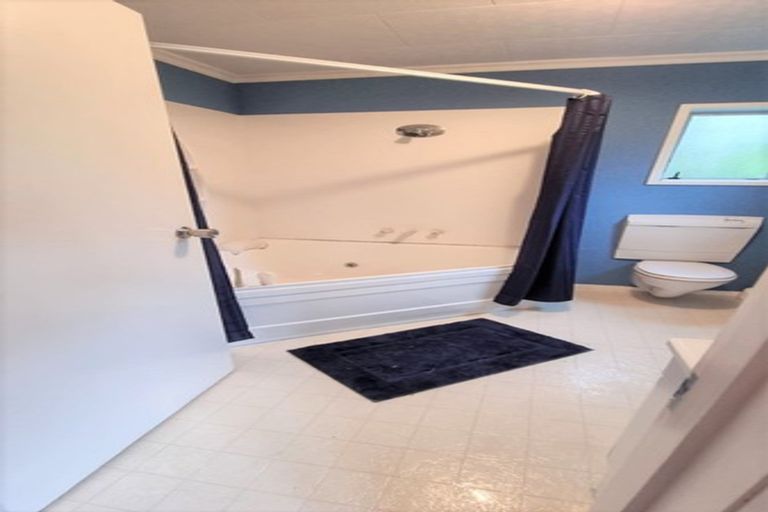 Photo of property in 7 Turei Road, Kawakawa Bay, Papakura, 2585