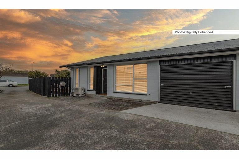 Photo of property in 1/6 Jade Place, Parklands, Christchurch, 8083