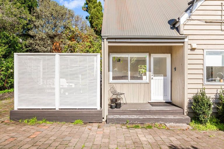 Photo of property in 2/32 Moana Avenue, Onehunga, Auckland, 1061