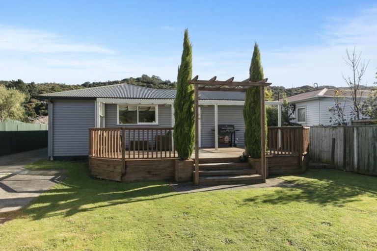 Photo of property in 60 Westminster Road, Wainuiomata, Lower Hutt, 5014