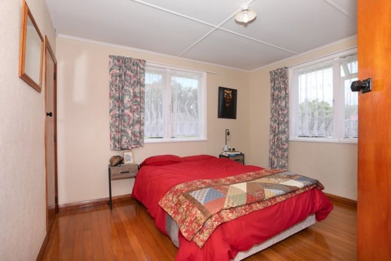 Photo of property in 23 Holland Crescent, Bulls, 4818