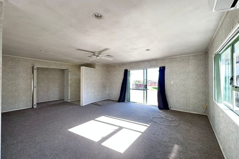 Photo of property in 14 Crail Court, Totara Heights, Auckland, 2105