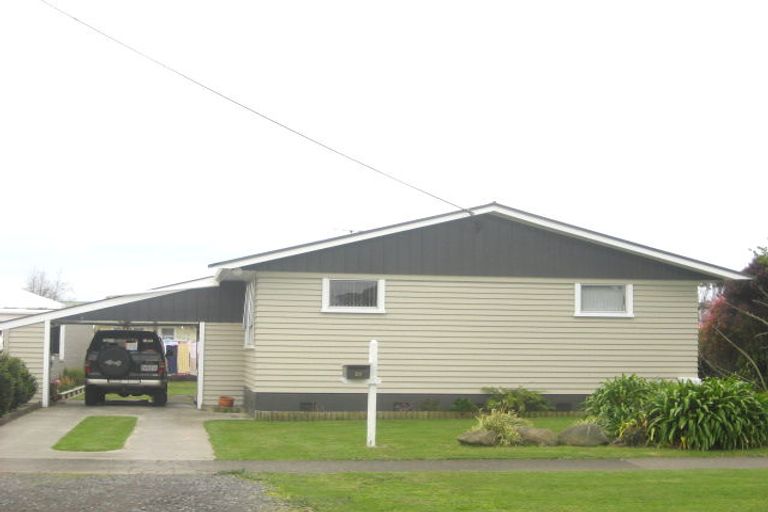 Photo of property in 23 Bayly Street, Waitara, 4320