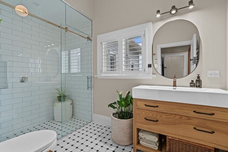 Photo of property in 11 Campbell Drive, Martinborough, 5711