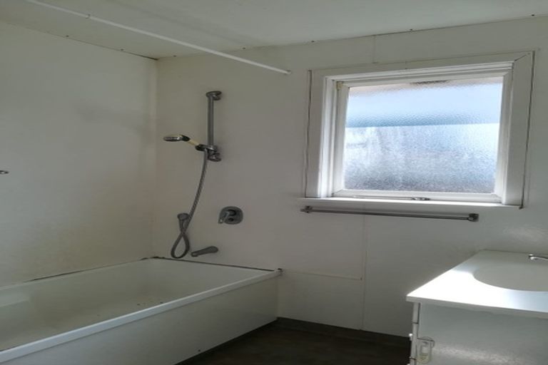 Photo of property in 185 Rathgar Road, Henderson, Auckland, 0610