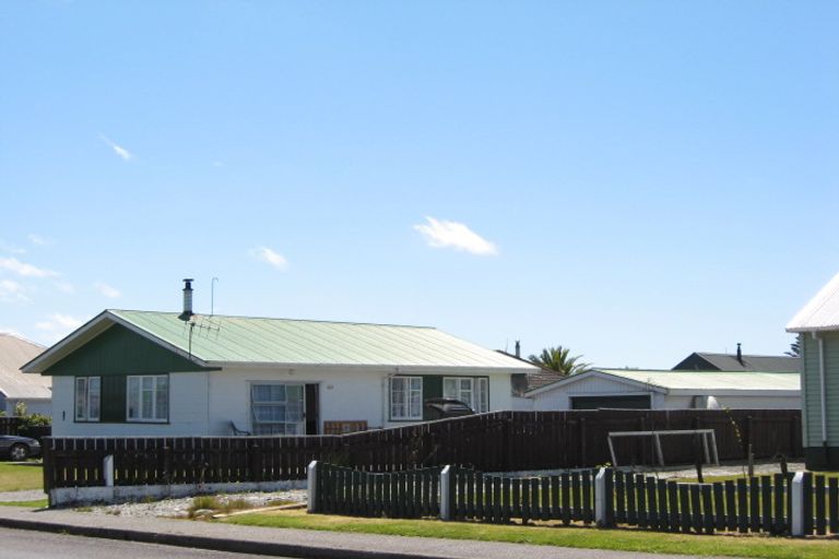 Photo of property in 3 Larsen Street, Westport, 7825