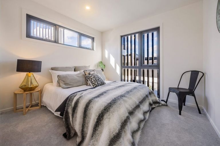 Photo of property in 10 Kaaramuramu Lane, Mangere Bridge, Auckland, 2022