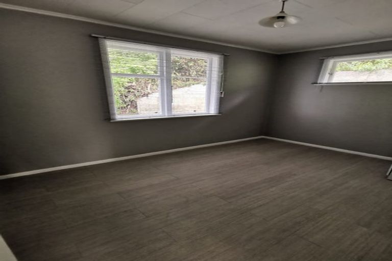 Photo of property in 10 Korokoro Road, Korokoro, Lower Hutt, 5012