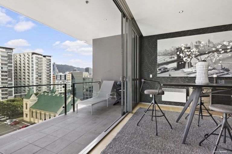 Photo of property in Sanctum Apartment, 10 Ebor Street, Te Aro, Wellington, 6011