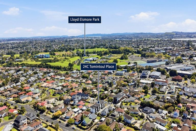 Photo of property in 24c Tomintoul Place, Highland Park, Auckland, 2010