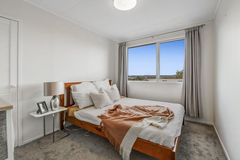 Photo of property in 10a Felicity Place, Unsworth Heights, Auckland, 0632