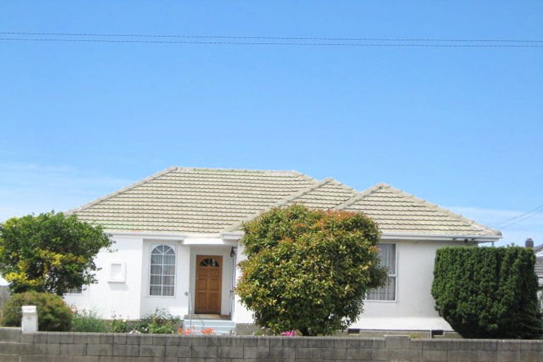 Photo of property in 15 Cuffs Road, Wainoni, Christchurch, 8061