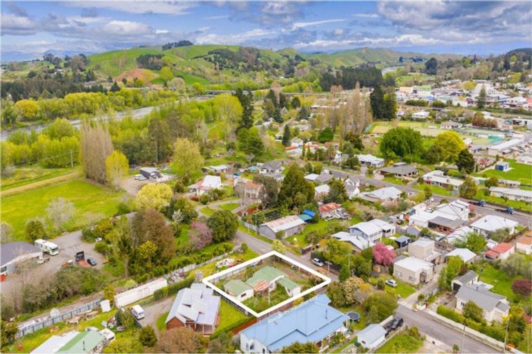 Photo of property in 46 Mcgreevy Street, Waipawa, 4210