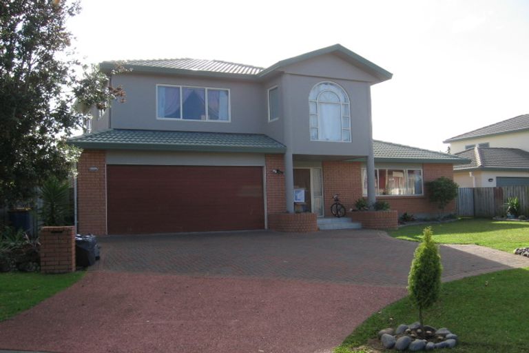 Photo of property in 29 Connemara Court, West Harbour, Auckland, 0618