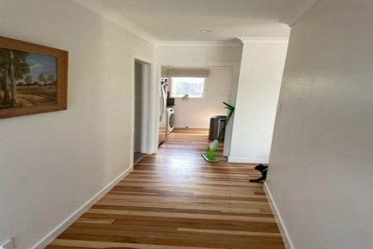 Photo of property in 11 Quibray Place, Botany Downs, Auckland, 2010