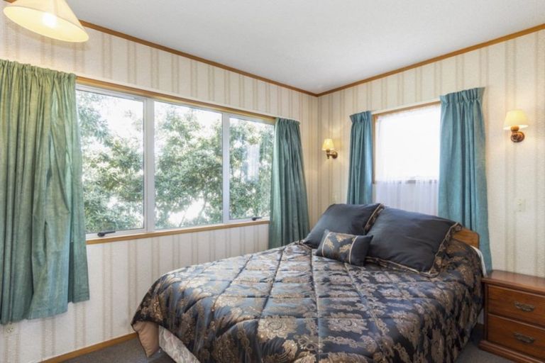 Photo of property in 37 Karewa Parade, Papamoa Beach, Papamoa, 3118