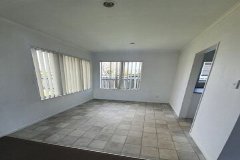 Photo of property in 110 Gloucester Road, Manurewa, Auckland, 2102