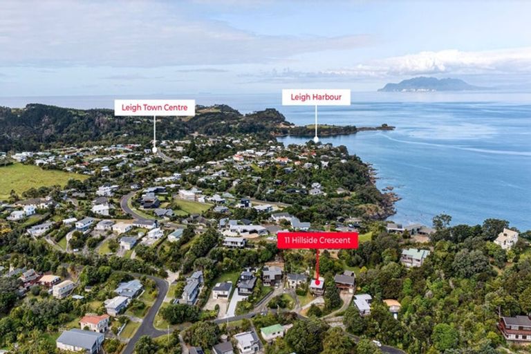 Photo of property in 11 Hillside Crescent, Leigh, 0985