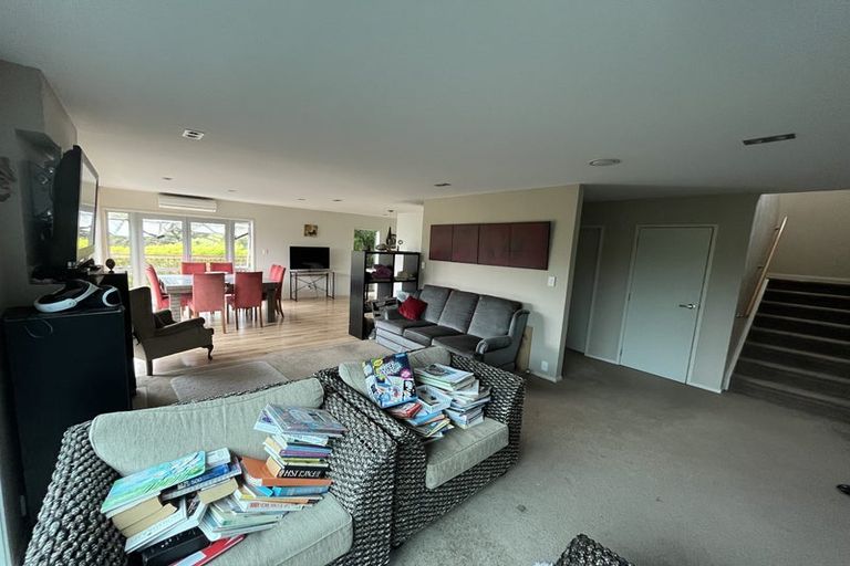 Photo of property in 132 Kittiwake Drive, Schnapper Rock, Auckland, 0632