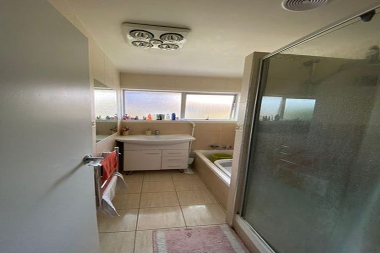 Photo of property in 2/69 Rangitoto Road, Papatoetoe, Auckland, 2025