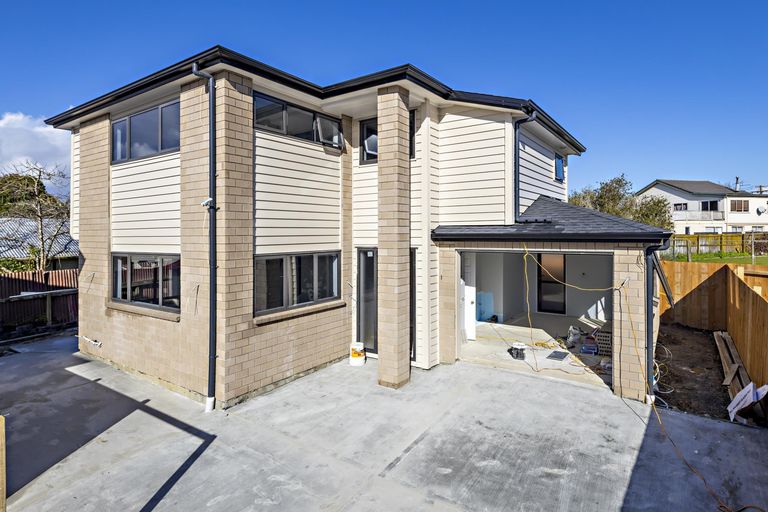 Photo of property in 3/14 Milton Road, Orewa, 0931