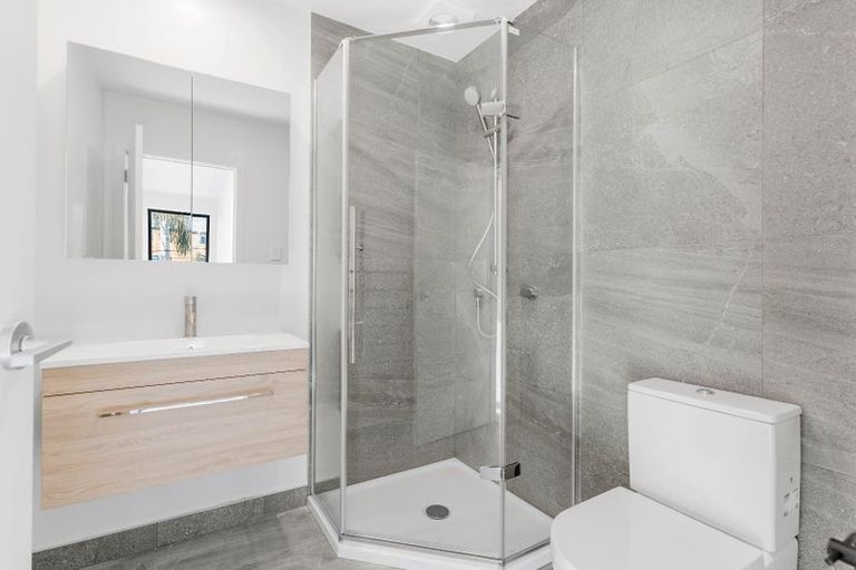 Photo of property in 1/56 Salisbury Road, Birkdale, Auckland, 0626