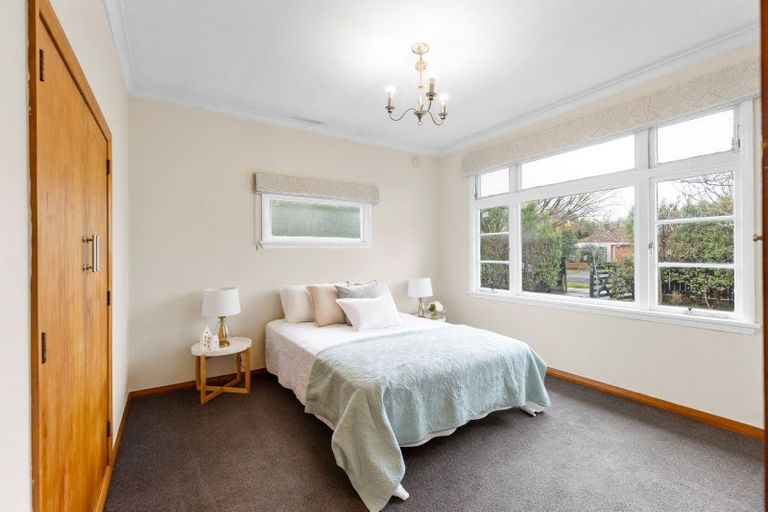 Photo of property in 16 Ihle Street, Terrace End, Palmerston North, 4410