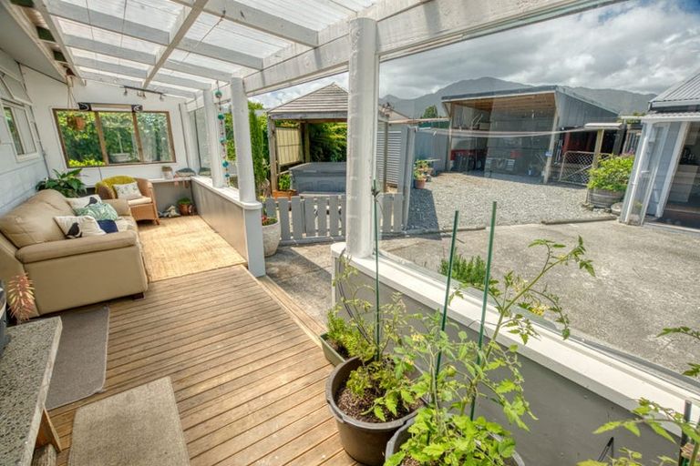 Photo of property in 11 Bowen Street, Kokatahi, Hokitika, 7881