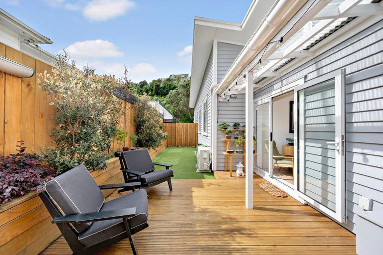 Photo of property in 32a Happy Valley Road, Owhiro Bay, Wellington, 6023