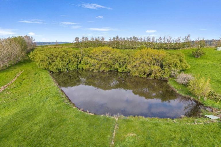 Photo of property in 11 Te Pahi River Drive, Paparoa, Maungaturoto, 0583