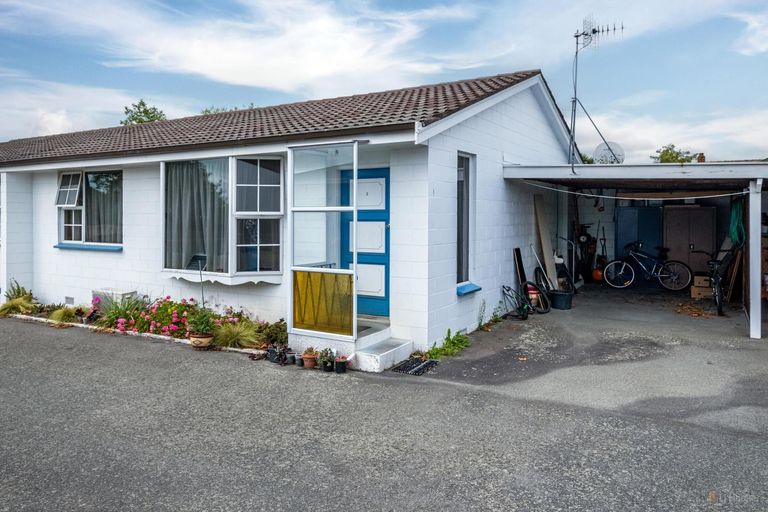 Photo of property in 2/90 Avenue Road, West End, Timaru, 7910