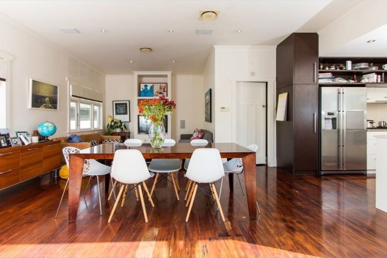 Photo of property in 6 Westmere Crescent, Westmere, Auckland, 1022