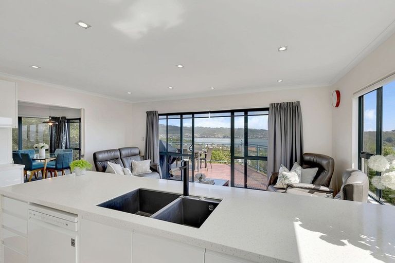 Photo of property in 7 Cromarty Place, Papakowhai, Porirua, 5024