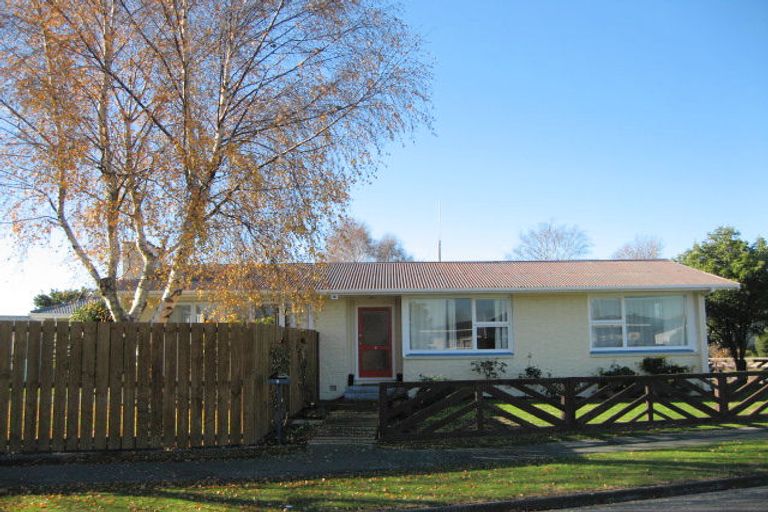 Photo of property in 2 Charles Upham Avenue, Hillmorton, Christchurch, 8025