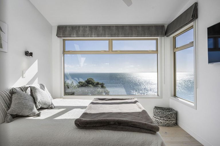 Photo of property in 16 Crispe Road, Clarks Beach, 2122