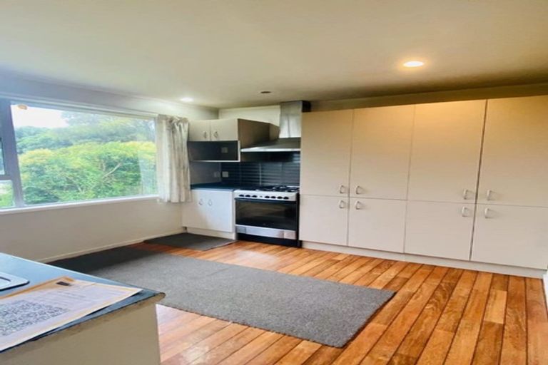 Photo of property in 14a Target Road, Totara Vale, Auckland, 0629