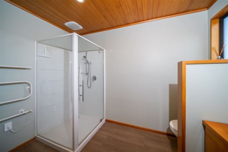 Photo of property in 421 Marshland Road, Marshland, Christchurch, 8083