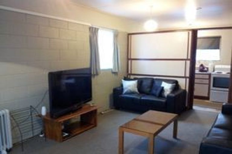 Photo of property in 142 Waimairi Road, Ilam, Christchurch, 8041