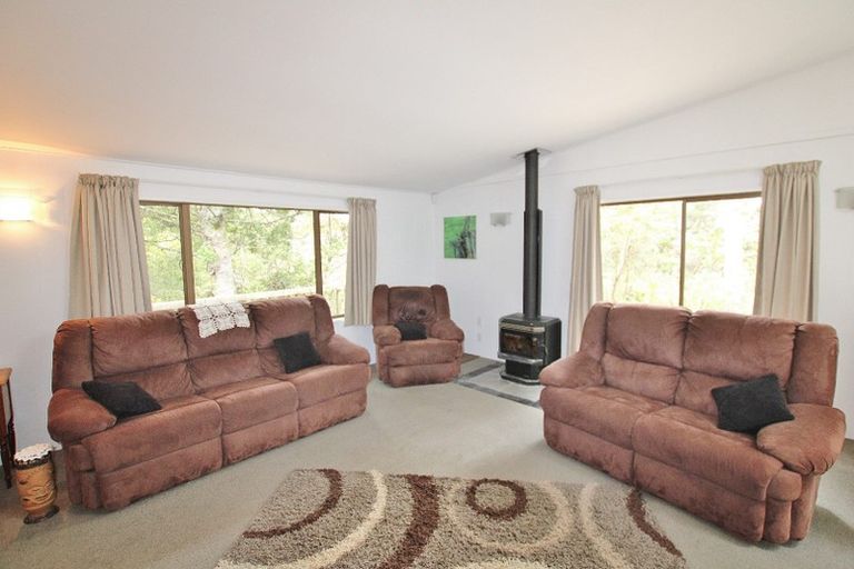 Photo of property in 29 Pluto Place, Beach Haven, Auckland, 0626