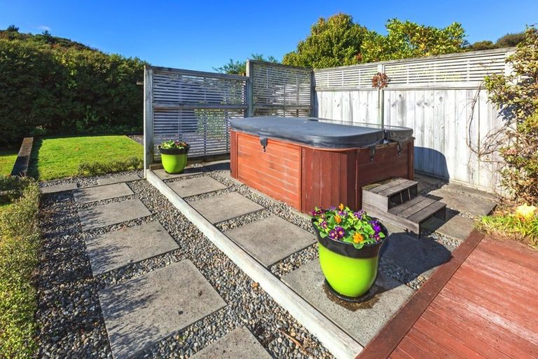 Photo of property in 6 Charthouse Lane, Whitby, Porirua, 5024