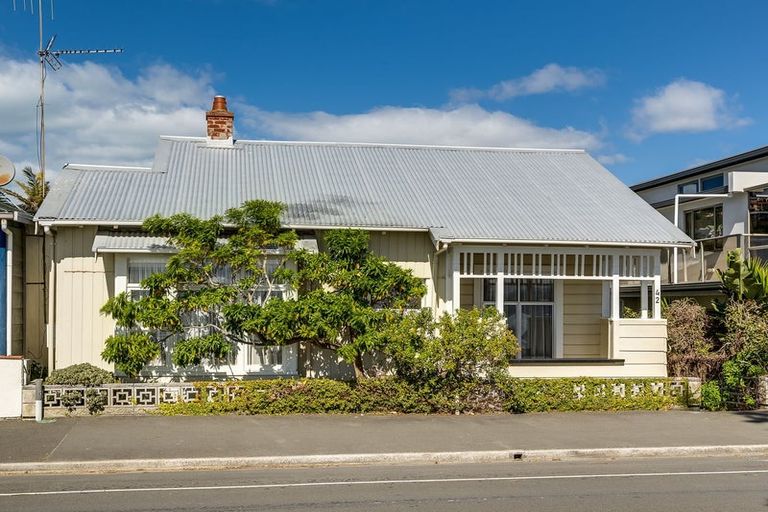Photo of property in 42 Hardinge Road, Ahuriri, Napier, 4110